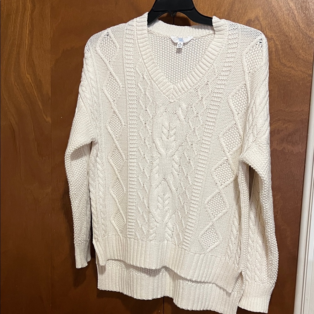 Time and Tru Women's V-Neck Sweater - Cream